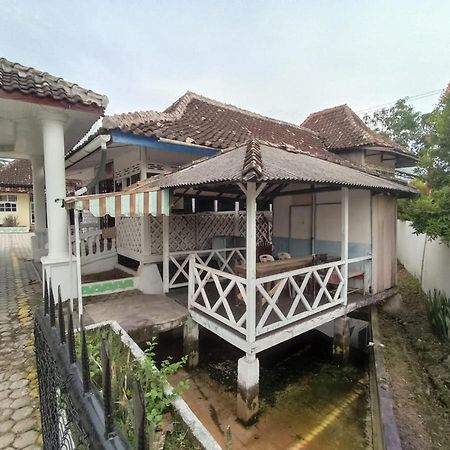 Hotel Redante 1 Baturaja  Zewnętrze zdjęcie